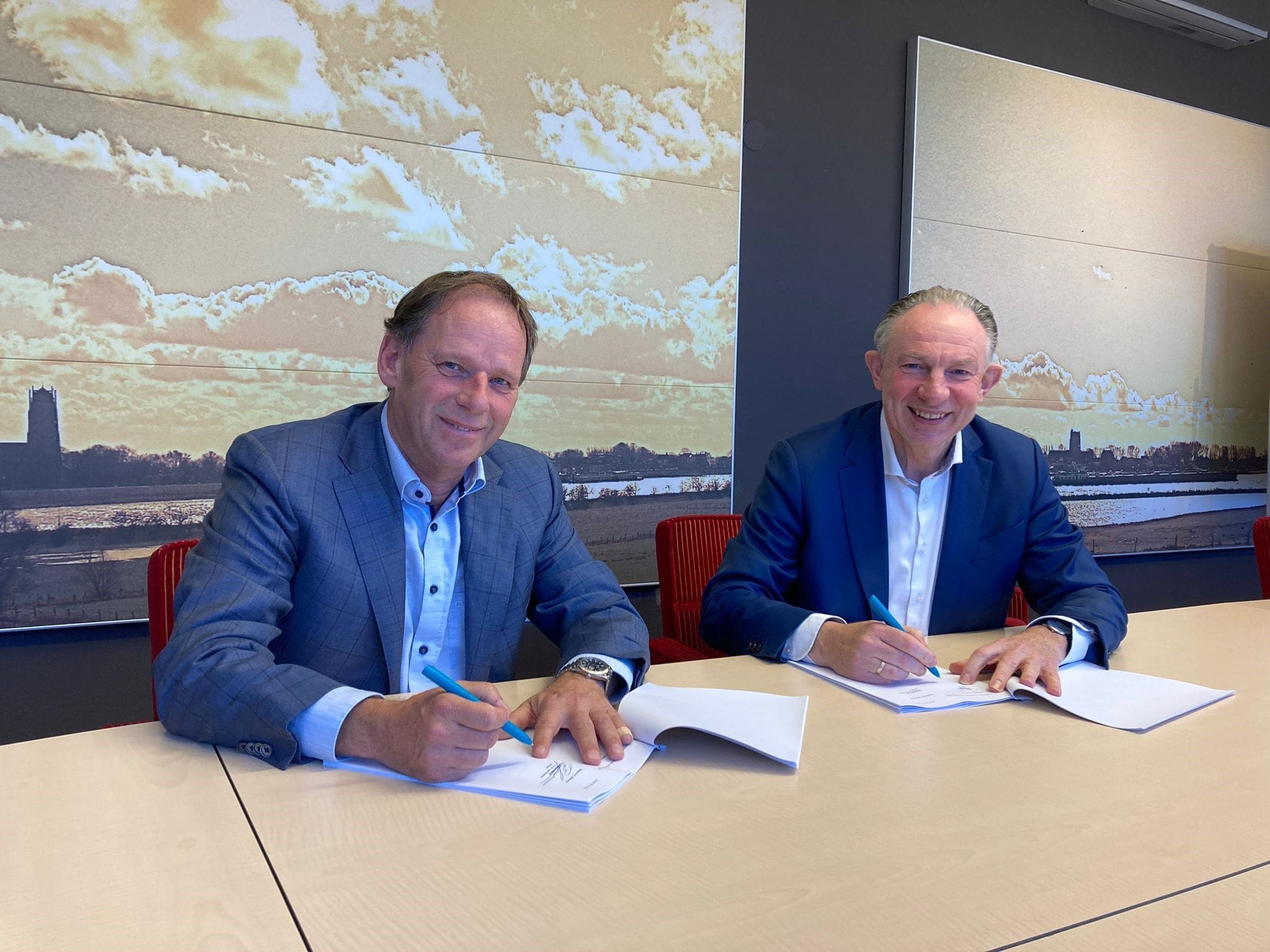 Van Grunsven en Bouwlinie ondertekenen aannemingsovereenkomst voor deelfase 1 American Roadhouse Zaltbommel