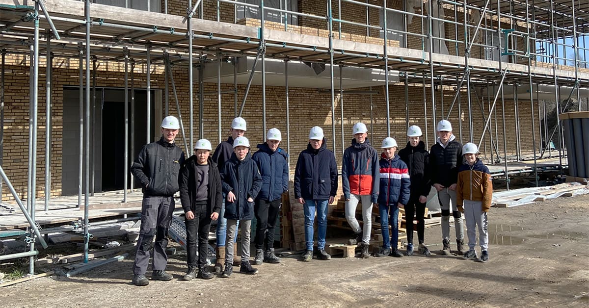 VMBO-leerlingen Meierijstad bezoeken bouwplaats in Veghel