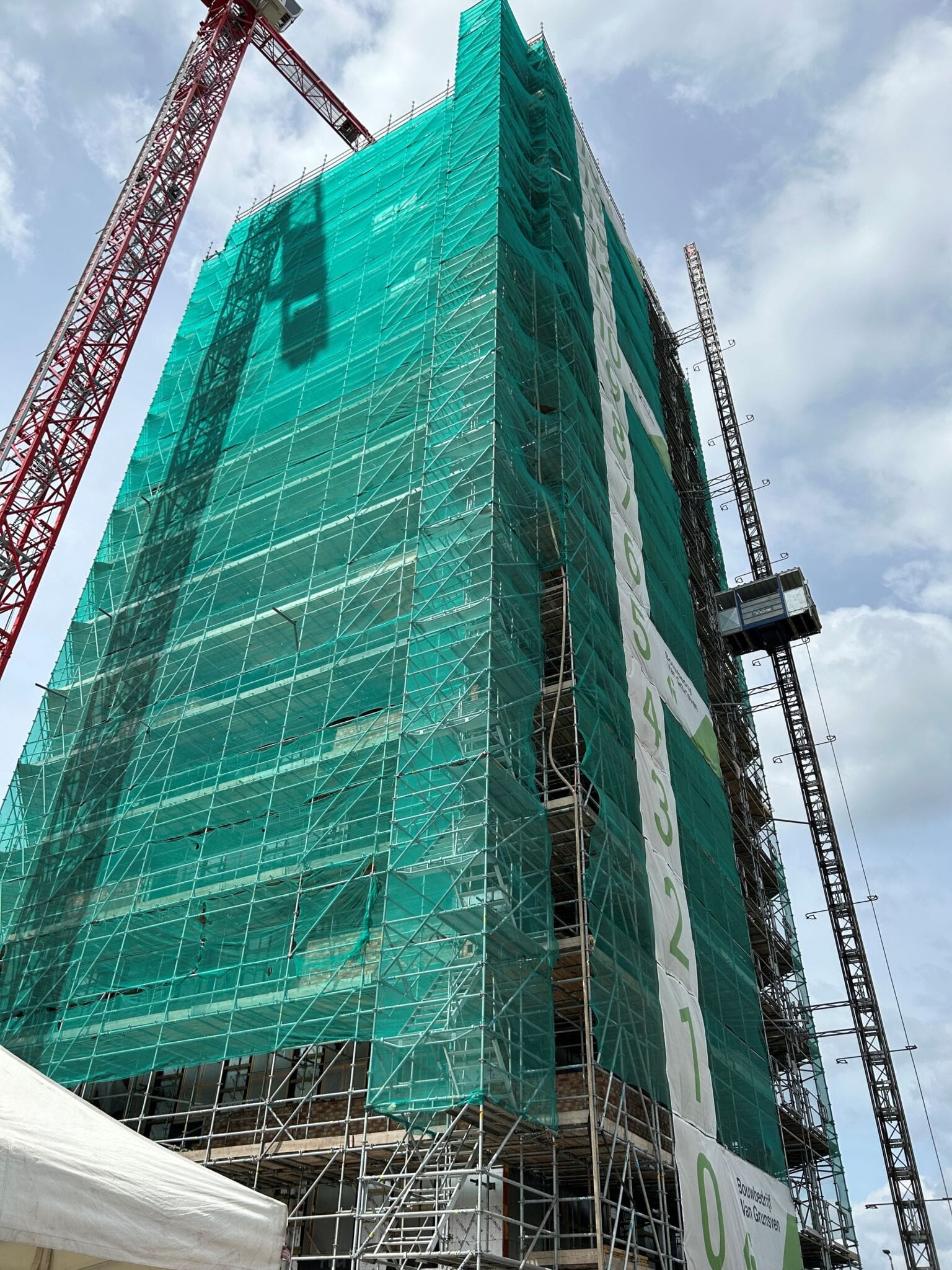 Hoogste punt viering Arnhem woontoren NELSON