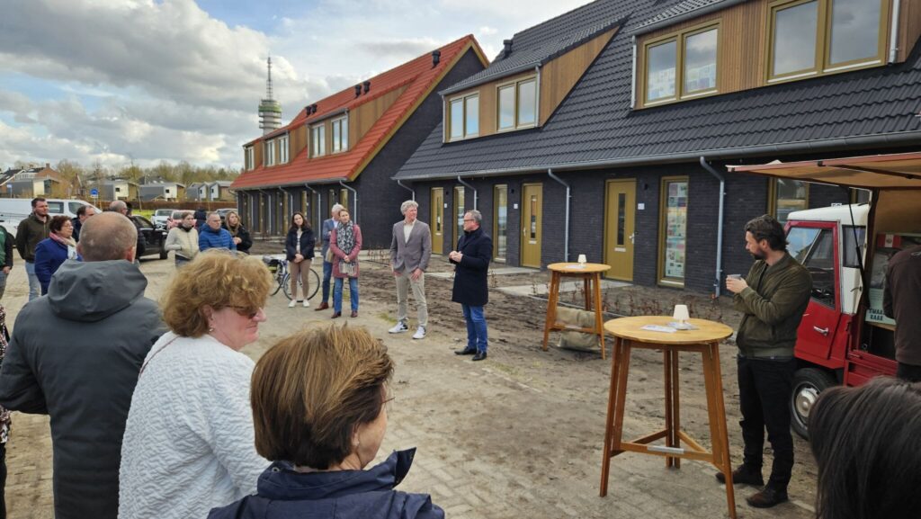 Oplevering 13 sociale huurwoningen 't Landkaartje Mierlo Compaen