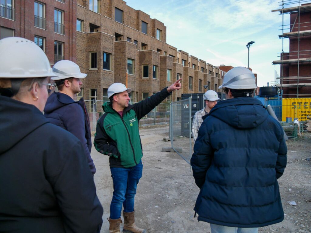 New Roots bouwbezoek